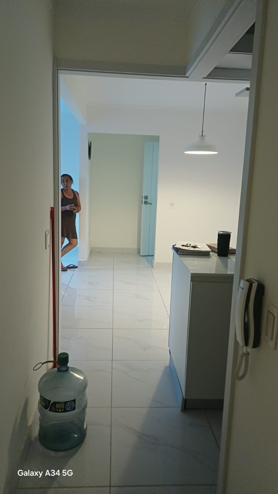 Las Cayenas - pasillo y entrada